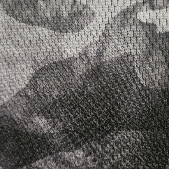 Old Navy Active Black & Gray Camo Go-Dry Tee Youth XXL (18) - Picture 3 of 4